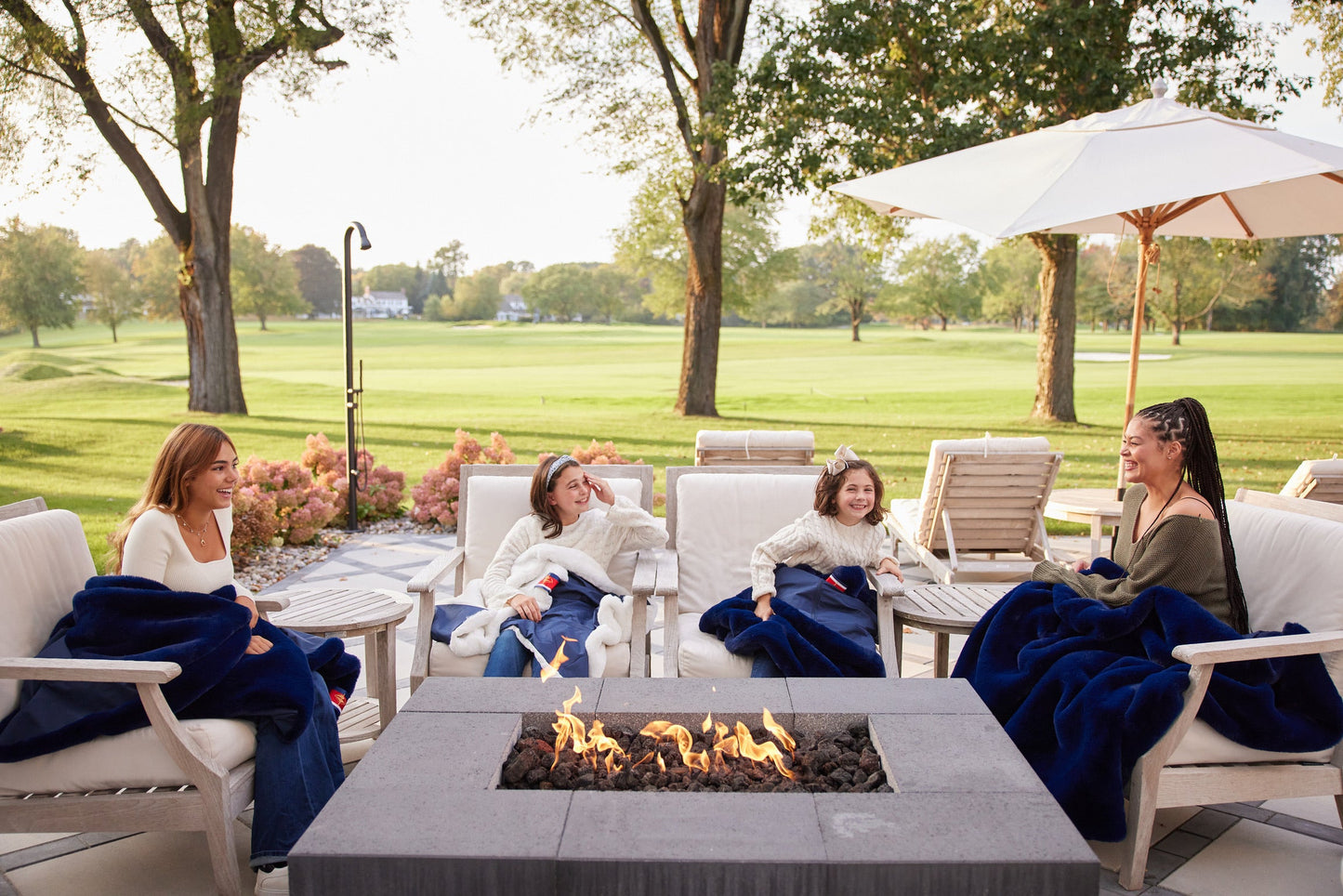X Waterproof Windproof Large Outdoor Blanket | Pretty Rugged