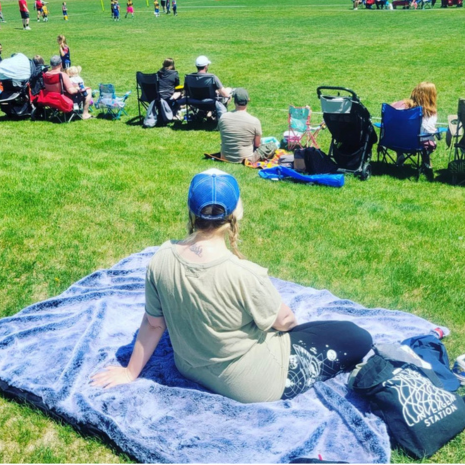 X Waterproof Windproof Large Outdoor Blanket | Pretty Rugged