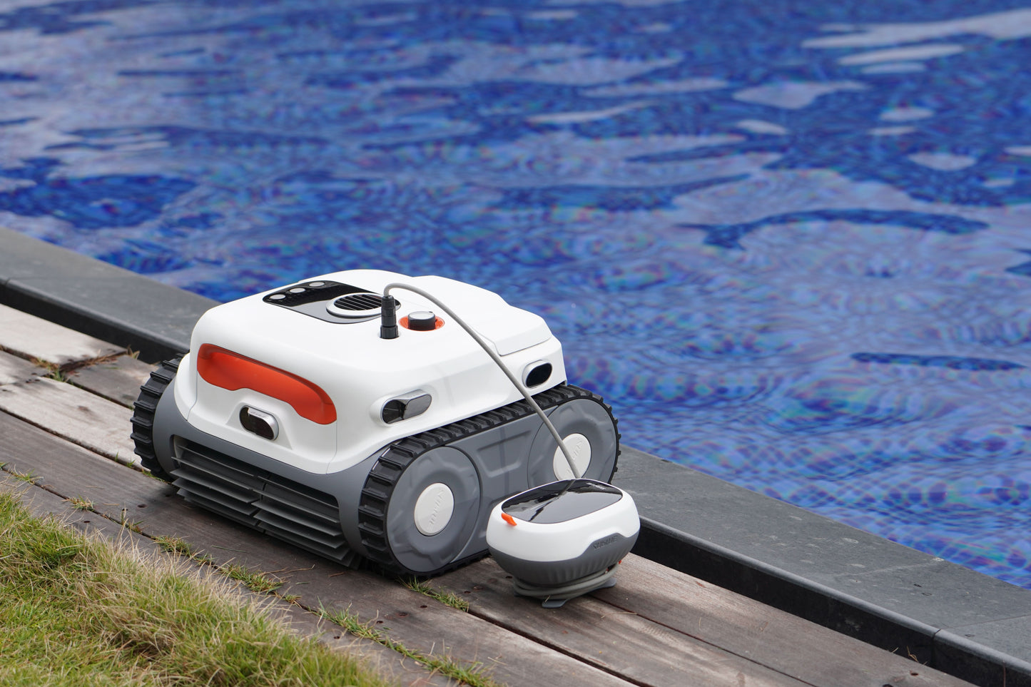 X BN Pro Robotic Pool Cleaner